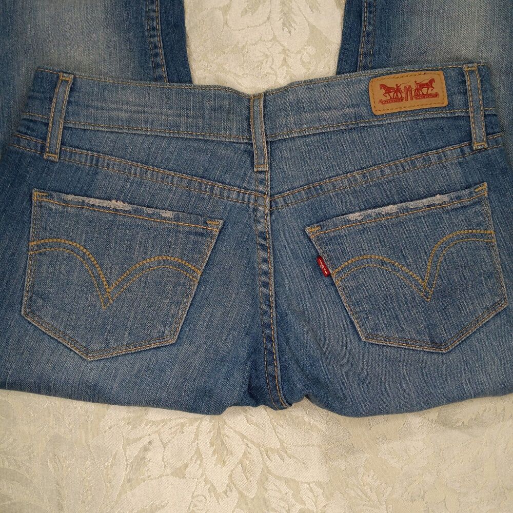 Levis Jeans Womens 0M 524 Bootcut Lowrise Stretchy Slightly Distressed 5 Pocket